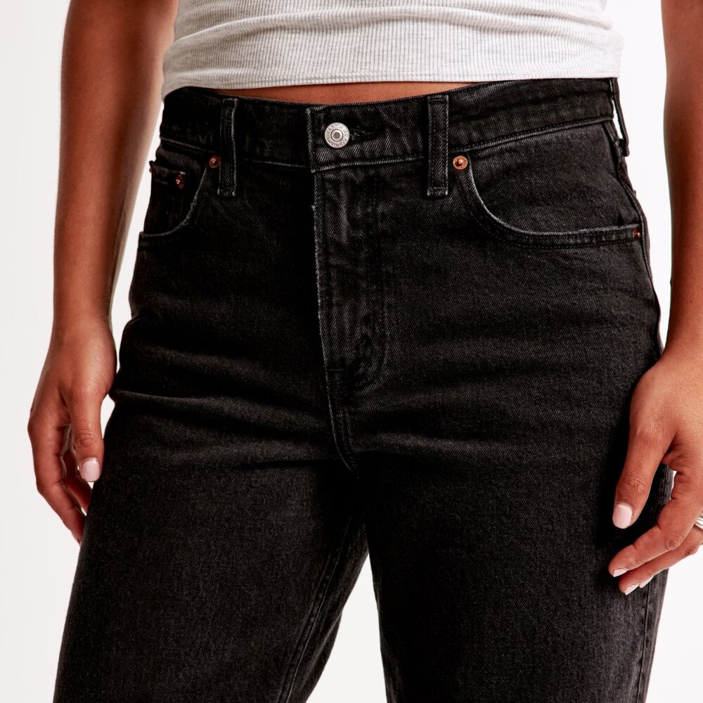 Abercrombie & Fitch Straight Leg Jeans in Black Wash - Picture 3 of 8